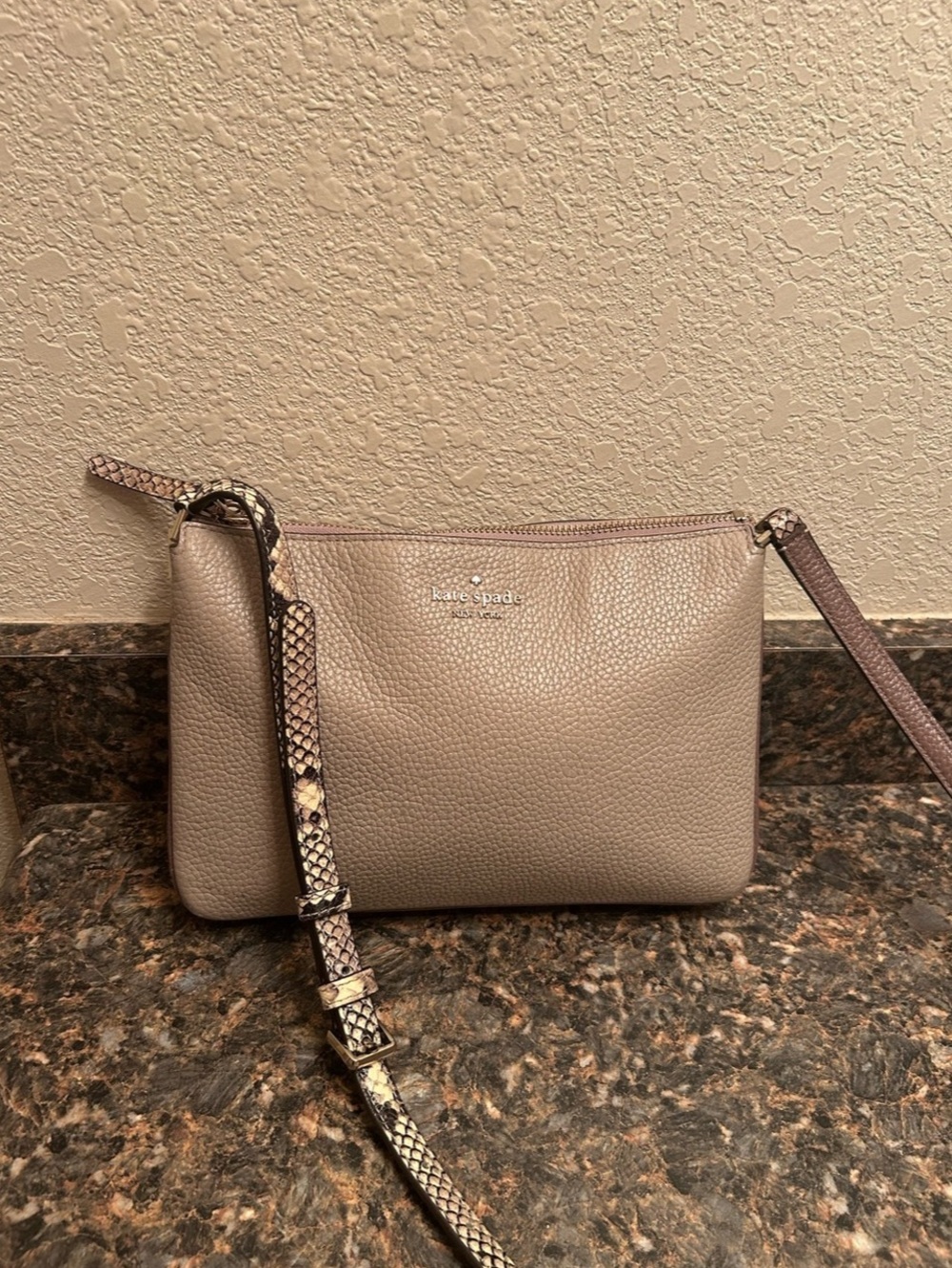 Kate Spade | Jackson | Triple Gusset Crossbody